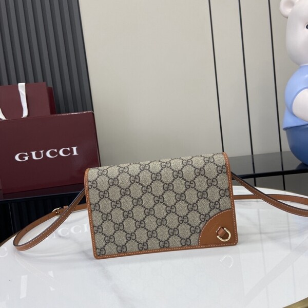 위핑,구찌 GUCCI Emblem 클래식 모던 더블 G 미니 숄더백