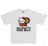 베이프 BAPE 헬로키티 콜라보 프린트 반팔 티