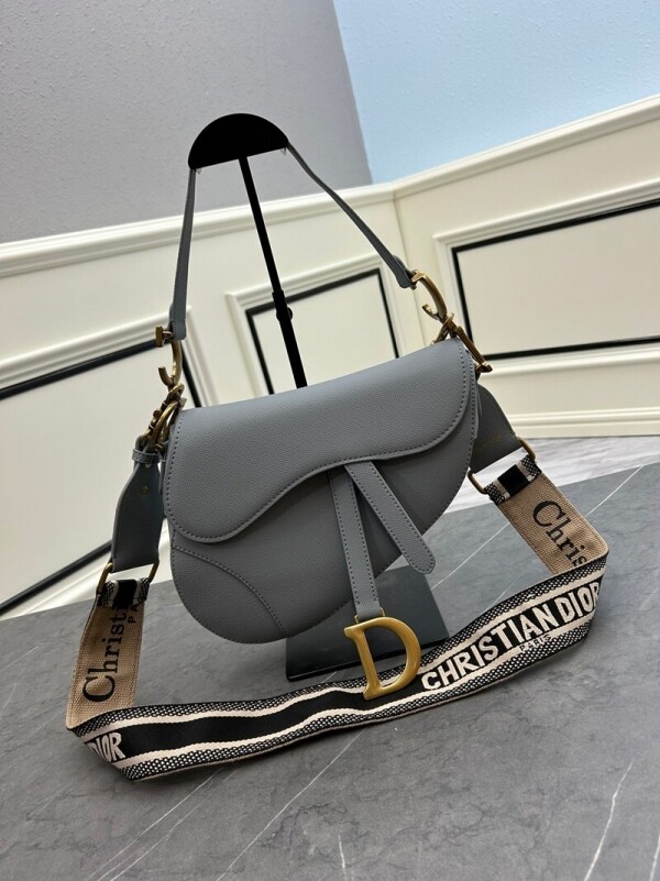 위핑,디올 DIOR saddle 클래식 모던 커플 겨드랑이 크로스백 25.5 x 20 x 6.5cm