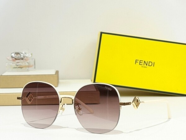 위핑,펜디 FENDI 패션 트렌드 디자인 선글라스 남녀공용 FD8136 55口19-145