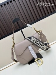 디올 DIOR saddle 모던 캐주얼 겨드랑이 크로스백 25.5 x 20 x 6.5cm