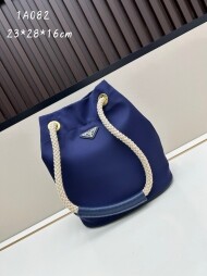 프라다 PRADA 클래식 삼각 로고 나일론 숄더백