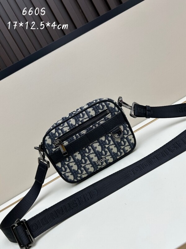 위핑,디올 DIOR Safari Oblique 플라워 크로스백