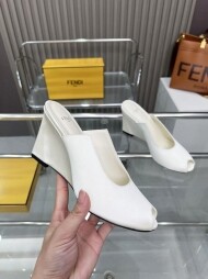 펜디 FENDI 오픈 웨지 세미슬리퍼 10cm
