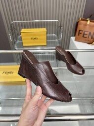 펜디 FENDI 오픈 웨지 세미슬리퍼 10cm