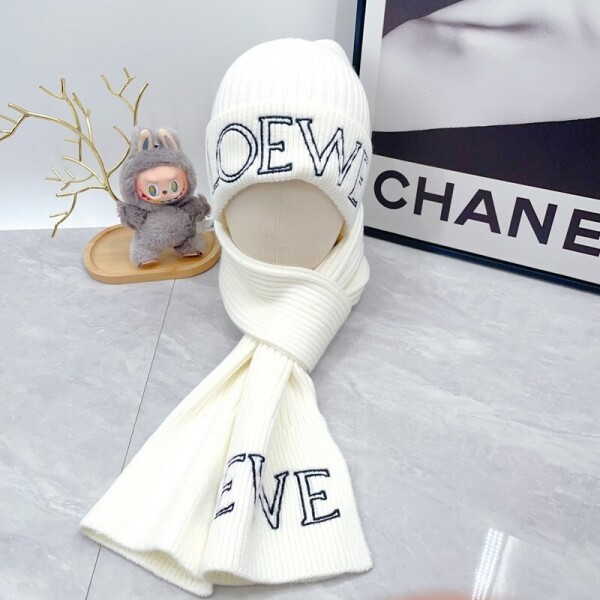 위핑,로에베 LOEWE 레터링 로고 비니+니트 스카프심플 세트