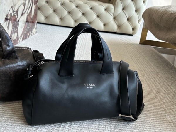 위핑,프라다 PRADA 모던 심플 볼링 토트백