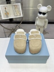 프라다 PRADA 모던 캐주얼 털 슬리퍼