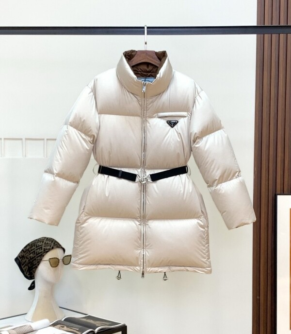 위핑,프라다 PRADA 여성용 클래식 트라이앵글 로고 패션 허리 롱 다운 재킷