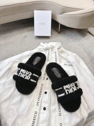 디올 DIOR 추동 자수 양털 슬리퍼