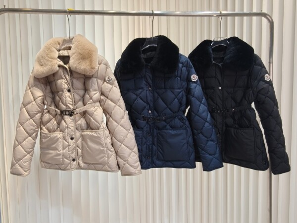 위핑,몽클레어 시냐 숏 패딩 점퍼 cygne