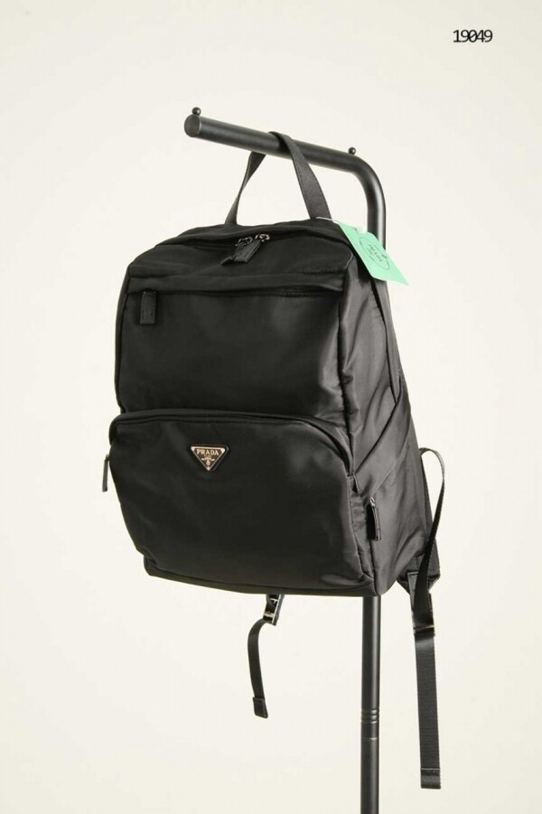 위핑,프라다 트라이앵글 로고 리나일론 백팩