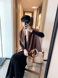 구찌 GUCCI 로고 자카드 모던 빈티지 캐주얼 스카프