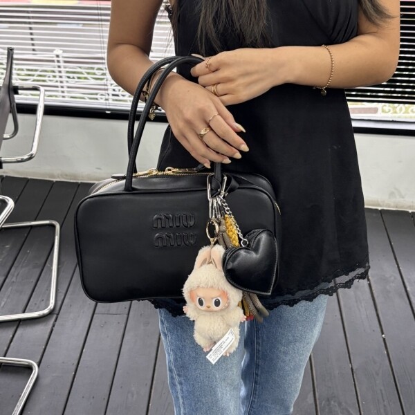 위핑,미우미우 보 가죽 탑 핸들백 블랙