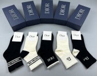 디올 신상품 중형 스타킹 스타킹