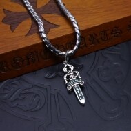 크롬하츠 Chrome Hearts 트렌디한 개성이 멋스러운 펜던트펑크 목걸이