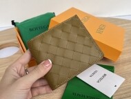 보테가베네타 인트레치아토 반지갑 605721