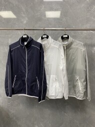 톰브라운 바람막이