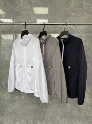 톰브라운 후드 바람막이