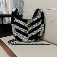 발렌티노 황동장식 V패치 스웨이드 가죽 숄더백 스몰