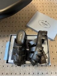 프라다 러버 모놀리스 샌들 뮬 2컬러