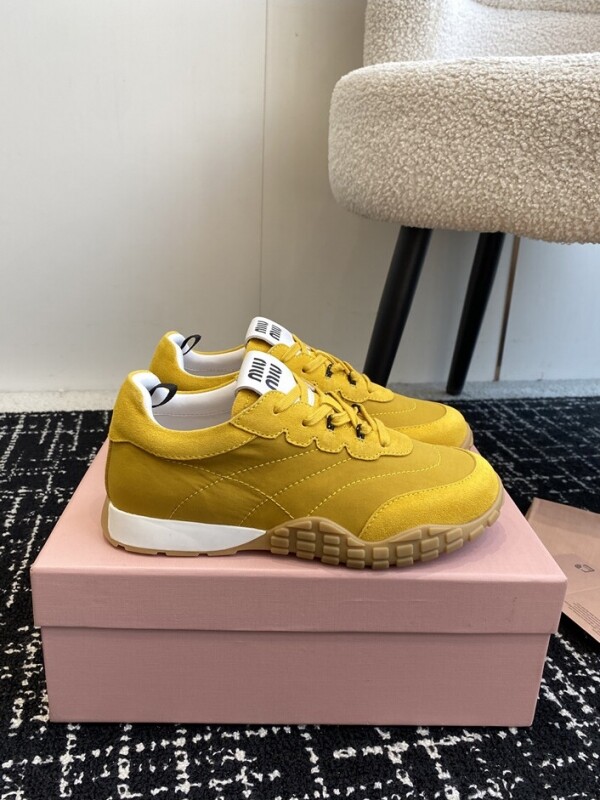 위핑,미우미우 miumiu ss25 new arrival 여성 스니커즈