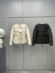 몽클레어 Caramagne 카라마뉴 다운 패딩