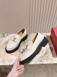 발렌티노 여성 로퍼 브이로고